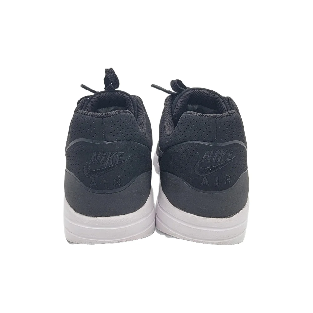 Nike Black Women's Sneakers